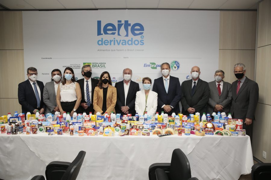 Featured image for “Mapa, supermercados e setor leiteiro lançam a 1ª Semana do Leite”