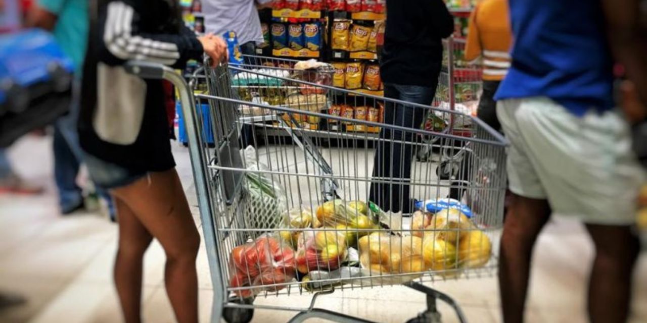 Featured image for “Supermercados constatam clientes preocupados com o valor final das compras”