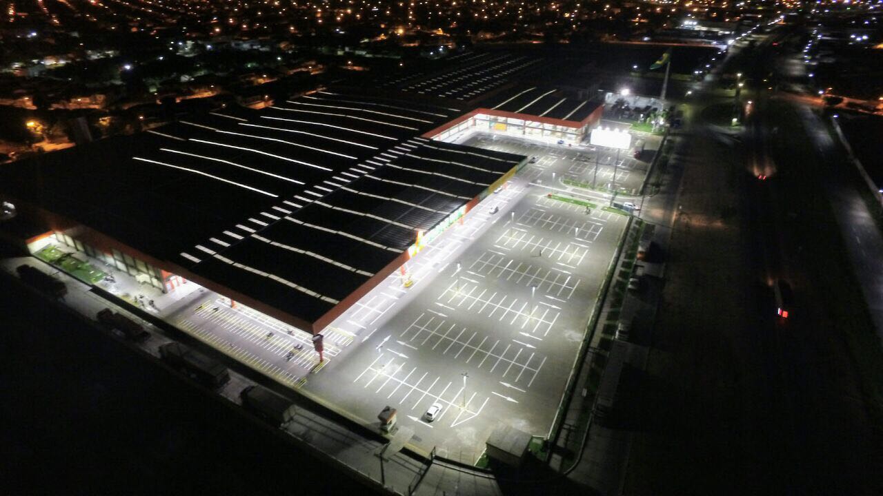 Featured image for “Iluminação nos supermercados: descubra os projetos com eficiência energética”