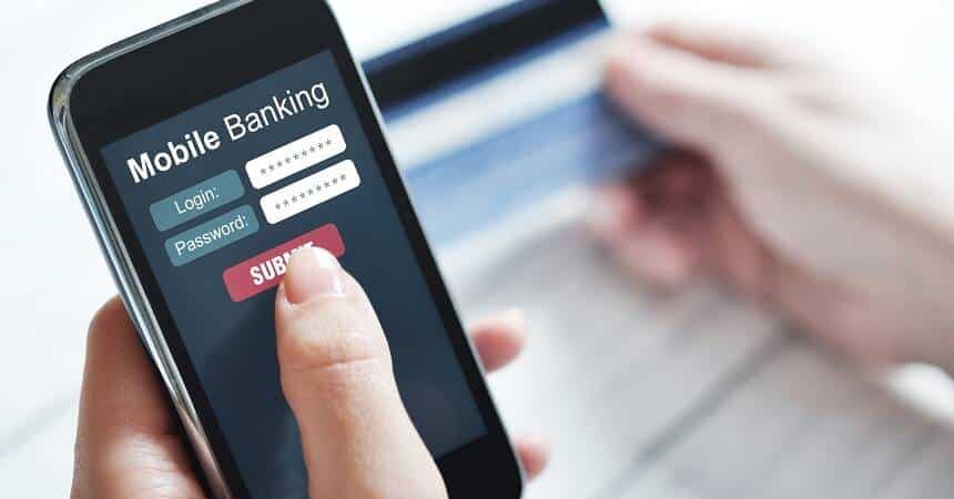 Featured image for “Transações bancárias pelo celular já são maioria no país”