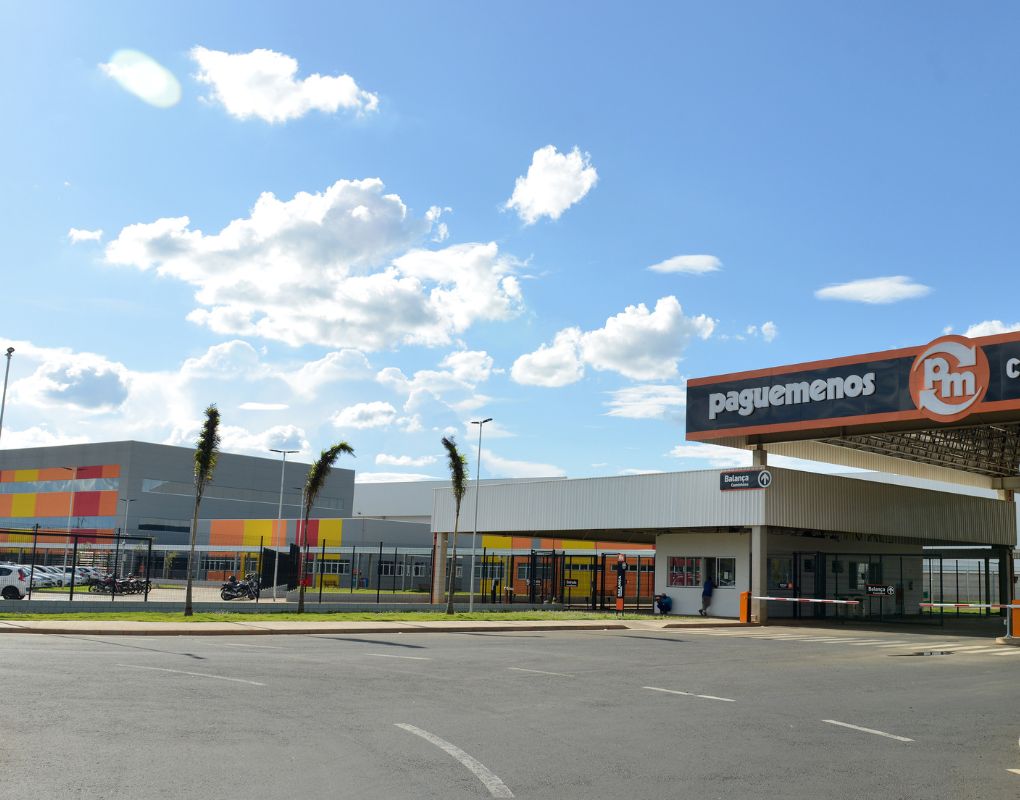 Featured image for “Rede de Supermercados Pague Menos reinaugura três lojas no mesmo dia”