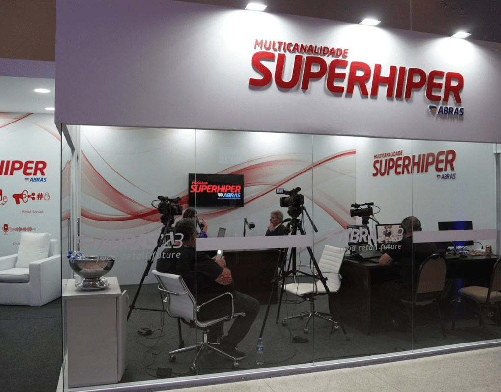 Featured image for “SuperHiper prepara podcast com entrevistas exclusivas”