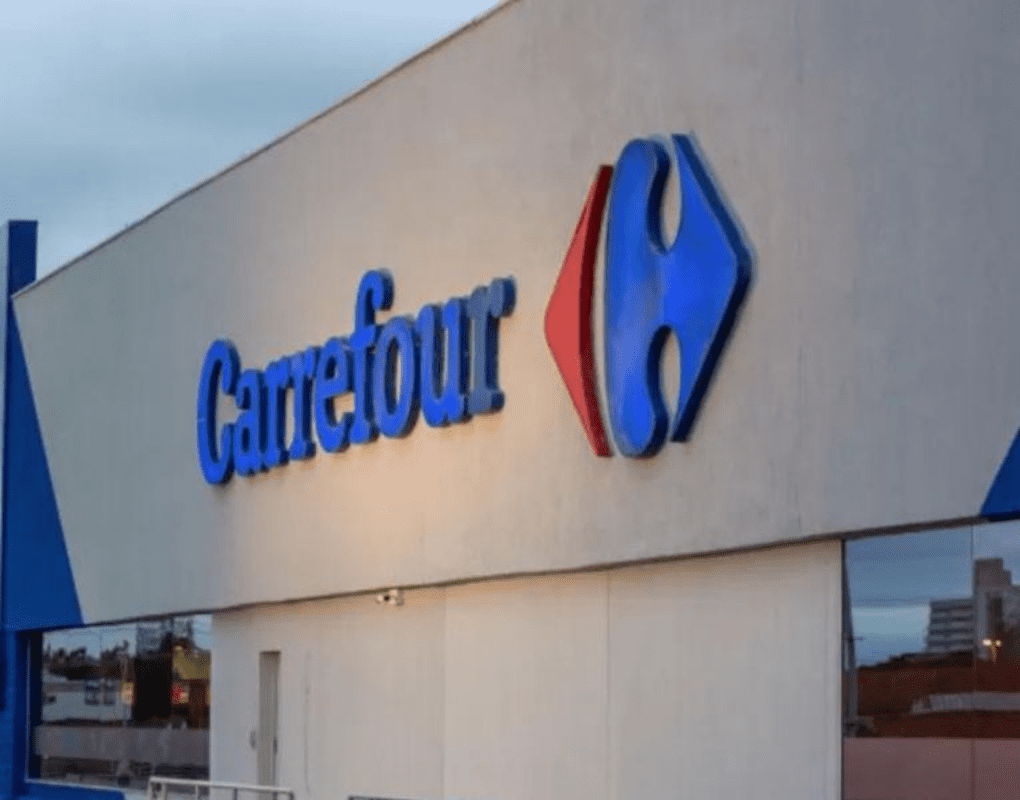 Featured image for “Carrefour quer se tornar “digital first” até 2026”