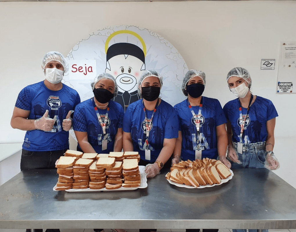 Featured image for “Mesa Brasil Sesc recebe doação de 30 mil pacotes de pão”