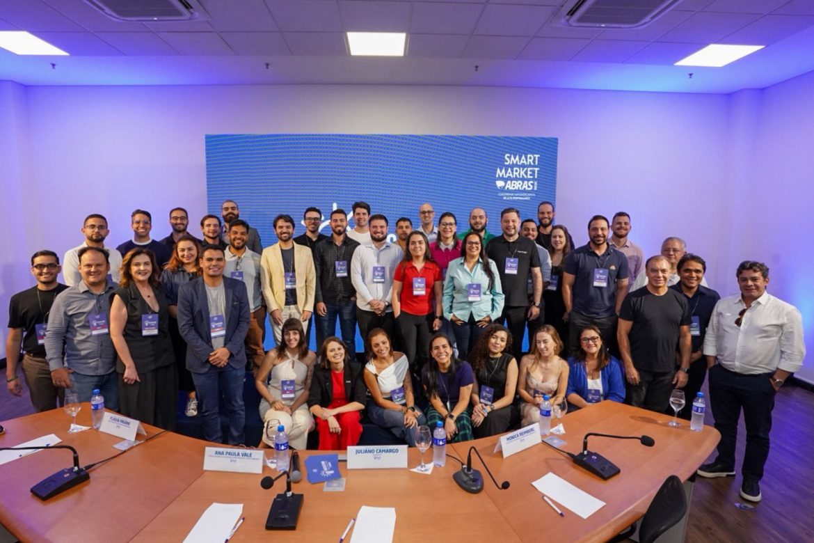 Jovens talentos apresentam soluções inovadoras para escala 5x2, furtos e Retail Media no Smart Market.